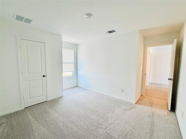 Building Photo - 449 Jones Bch Ln