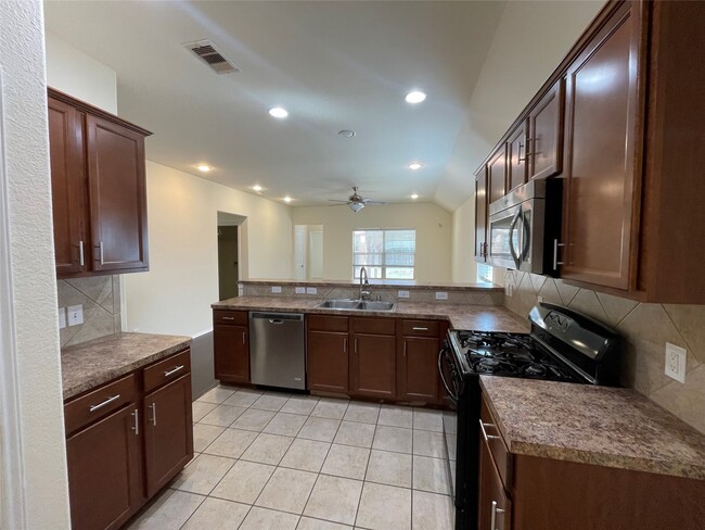 Building Photo - 12010 Ramla Place Trail