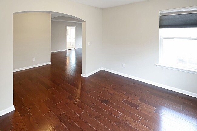 Building Photo - Stunning & Spacious 4 Bedroom Home in Highland Falls Community