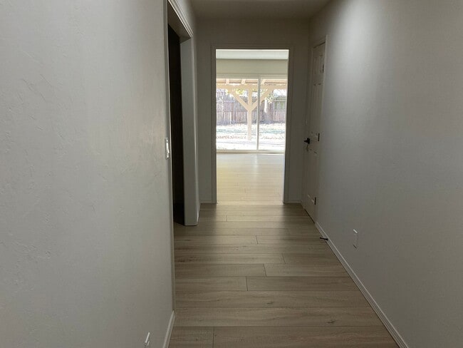 Building Photo - 2716 Carlton Way