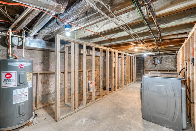 Building Photo - 135 S Central Ave