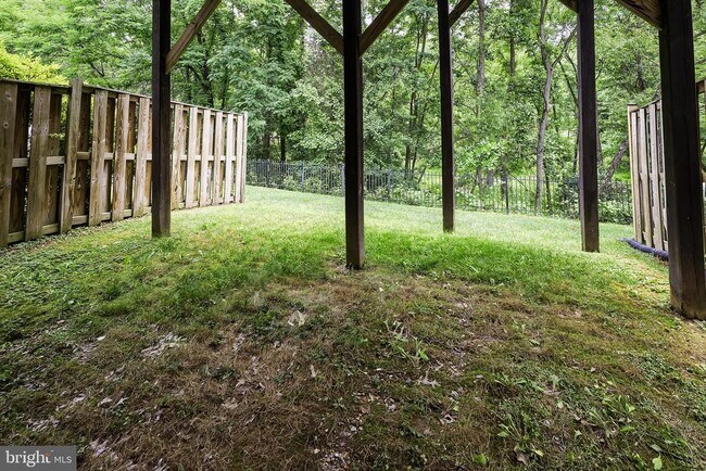 Building Photo - 1156 Regal Oak Dr