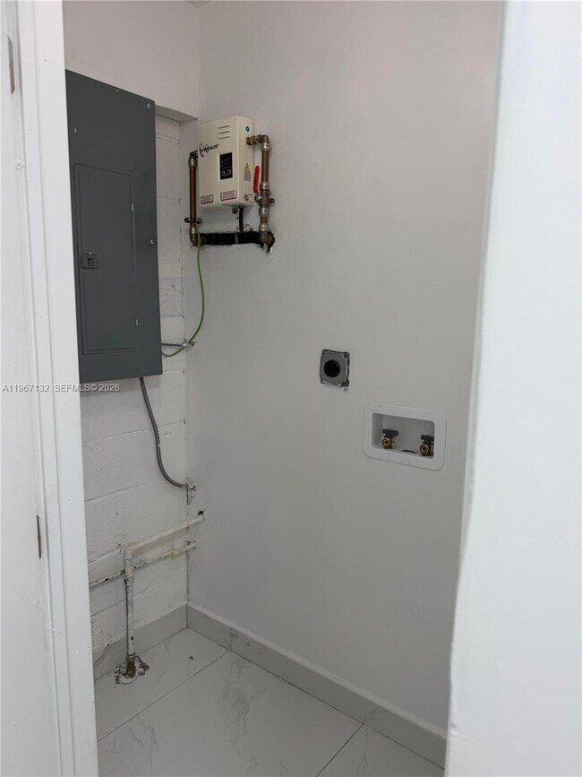 Building Photo - 2340 NW 81st St.