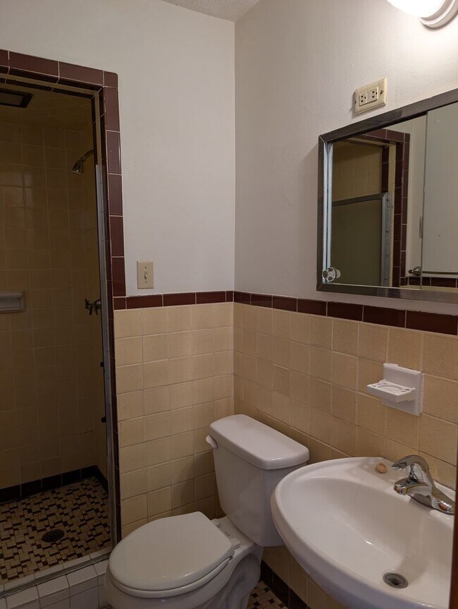 Building Photo - 26631 Lakeshore Blvd