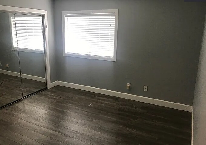 Building Photo - 212 S Avenue 58