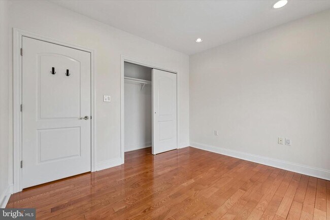 Building Photo - 1111 Mt Vernon St