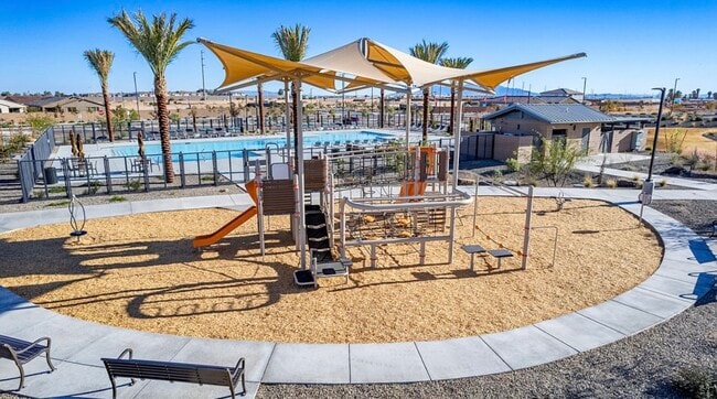 Building Photo - 16805 W Shangri La Rd