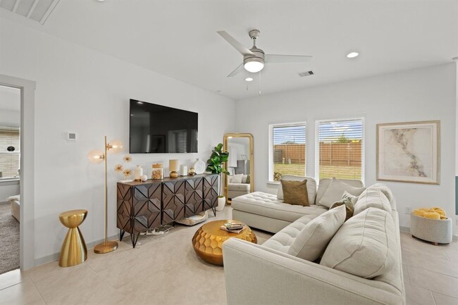 Building Photo - 29407 Ella Larchmont Ct