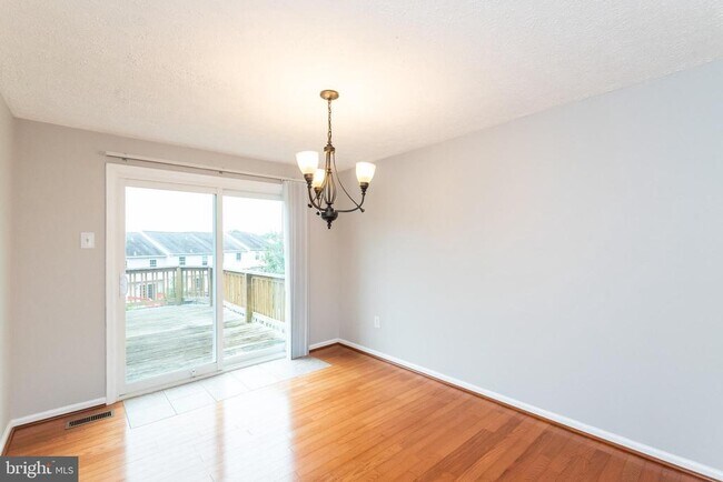 Building Photo - 3348 Raccoon Ct