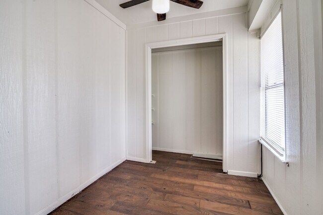 Building Photo - 818 Quinette Dr