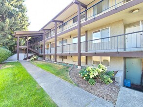 Building Photo - $1,050 - 1 Bed / 1 Bath Spacious Condo in South Hill