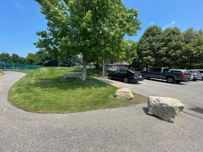 Building Photo - Hopewell - 2Br Condo - Independence Square