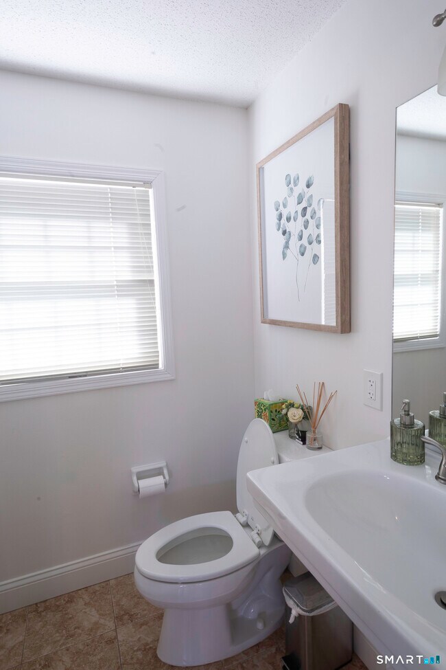 Building Photo - 150 Prospect St