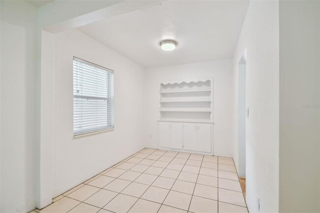 Building Photo - 3808 S Grady Ave