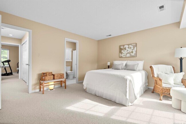 Building Photo - 103 The Arbors