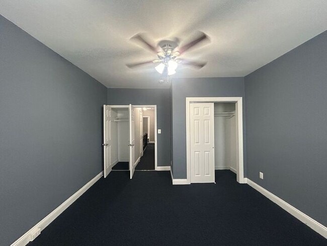 Building Photo - 2 Bedroom Plus Den