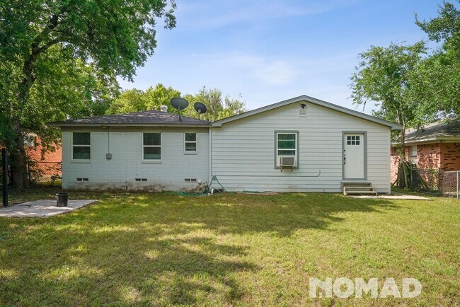 Building Photo - Spacious 4BR House in Duncanville