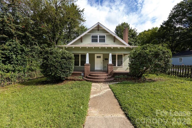 Building Photo - 1225 Kennon St