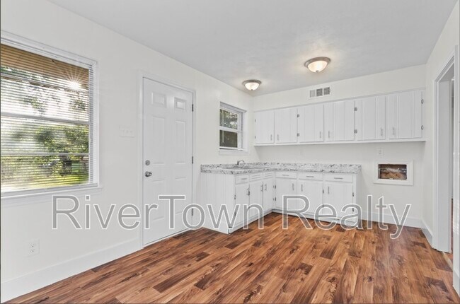 Building Photo - 4867 Haleville Rd