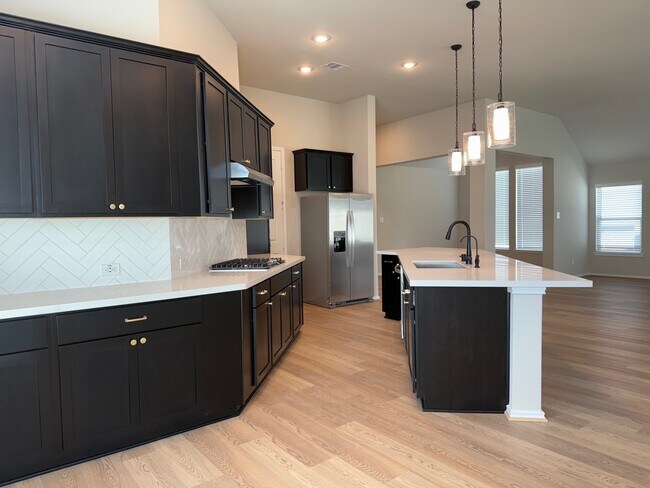 Building Photo - 5207 Maple Wood Dr