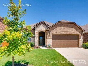 Building Photo - 524 Sigourney Wy