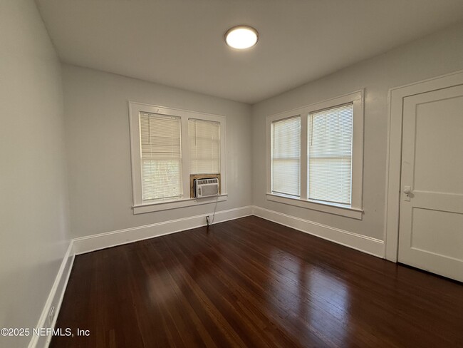 Building Photo - 1268 Kennard St