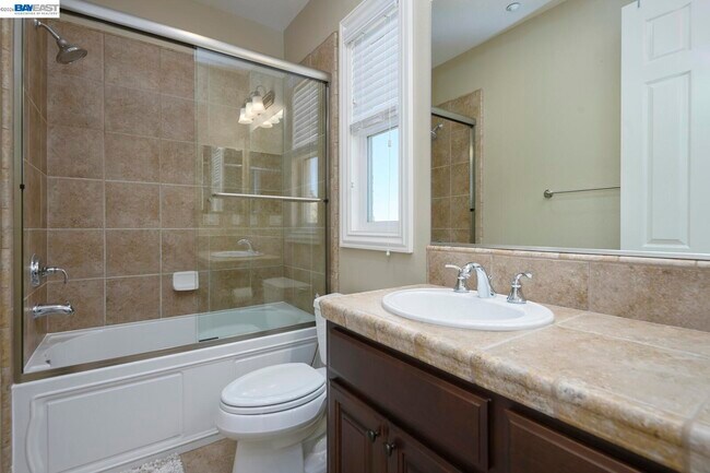 Building Photo - 3272 Ashbourne Cir