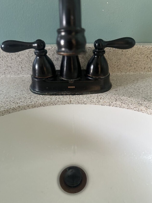 Building Photo - 986 Ash St