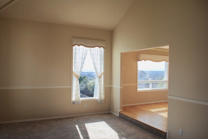 Building Photo - Beautiful views at this Marysville home