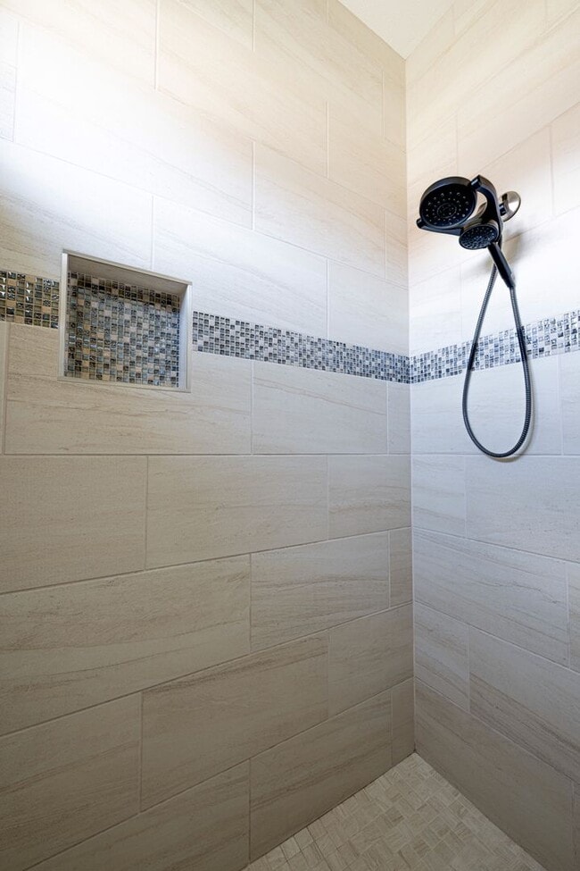 Building Photo - Stunning 3-Bedroom Home with Mountain Views in Tessera