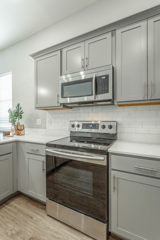 Building Photo - 4735 Stunner Ln