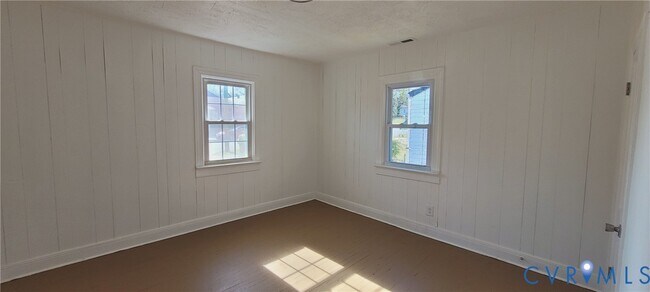 Building Photo - 315 St Mark St