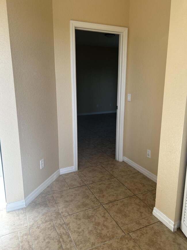 Building Photo - 9426 Windrift Cir