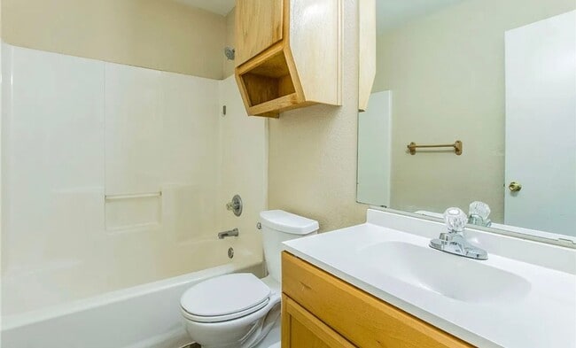 Building Photo - 2 Bed 1 Bath Duplex in Killeen