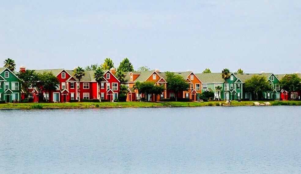 Building Photo - 9586 Lake Chase Island Way