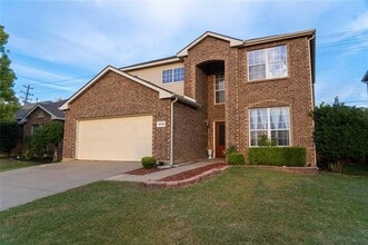 Building Photo - 10120 Sourwood Dr