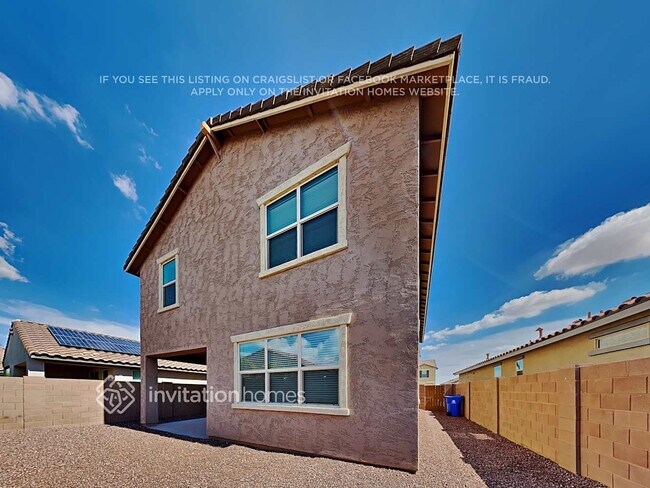 Building Photo - 14386 W Valentine St