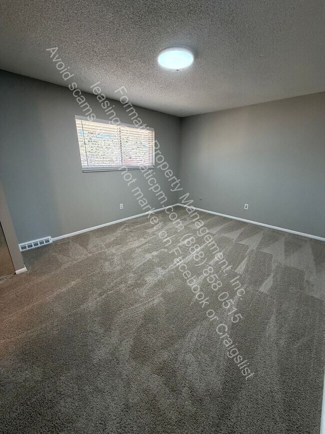 Building Photo - 3814 S Yosemite St