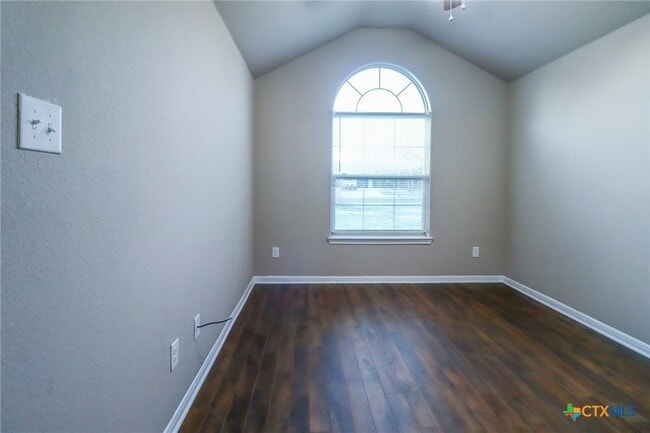 Building Photo - 1614 Shady Ln