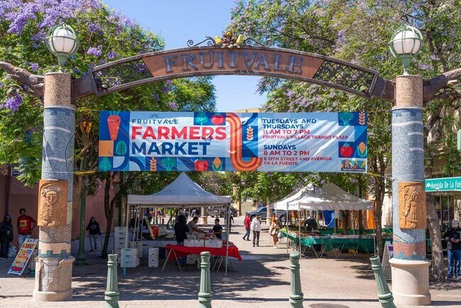 Building Photo - Updated Apartment near BART.  6 Weeks Free!