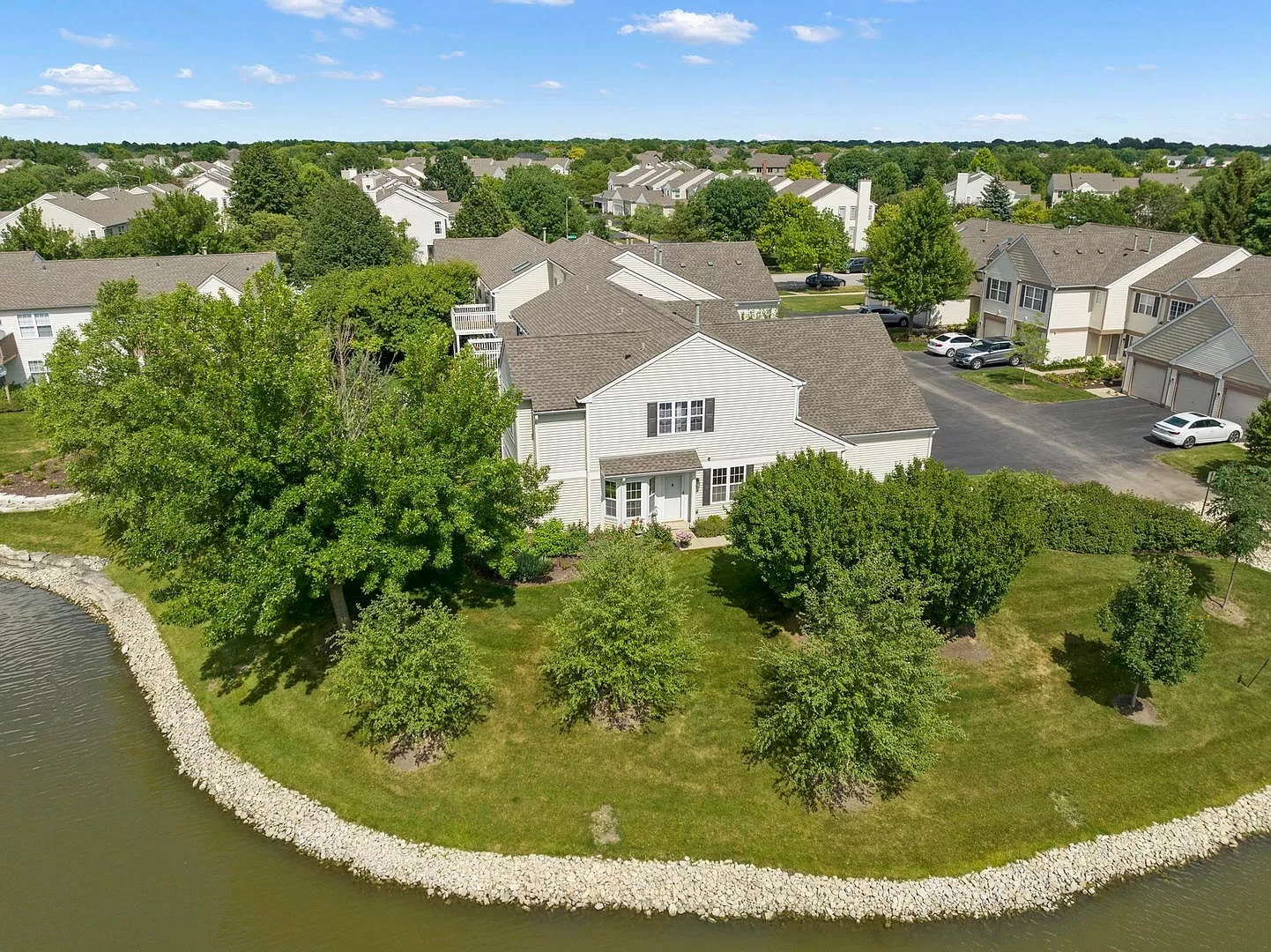 Building Photo - 2503 Sheehan Dr