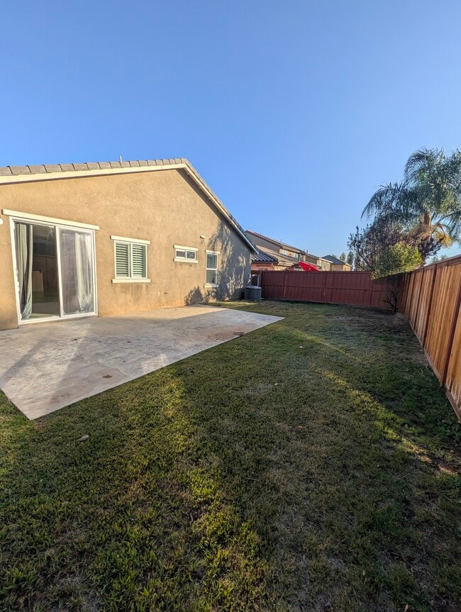 Building Photo - 1349 Edelweiss Dr