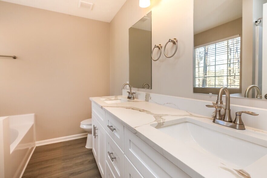 Building Photo - 1243 Blazing Ridge W SW