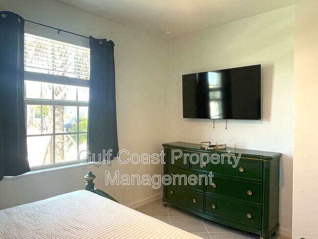 Building Photo - 11308 Pinot Dr