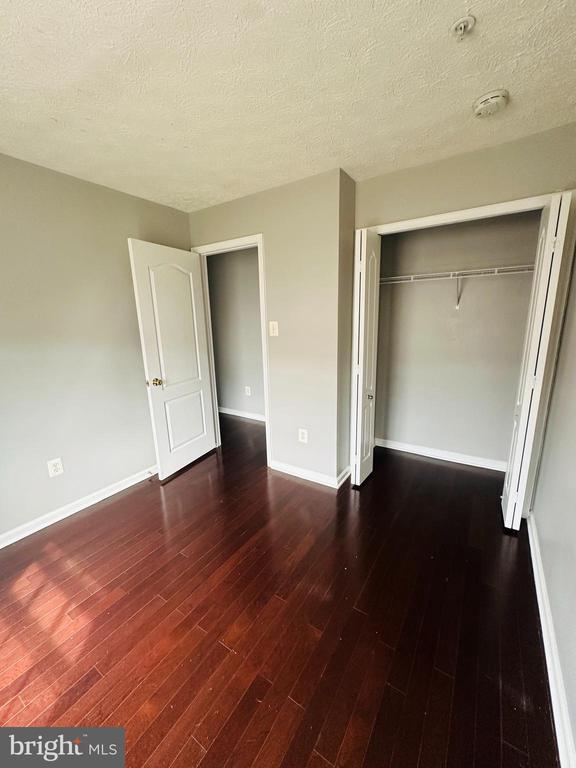 Building Photo - 3231 Halcyon Ct