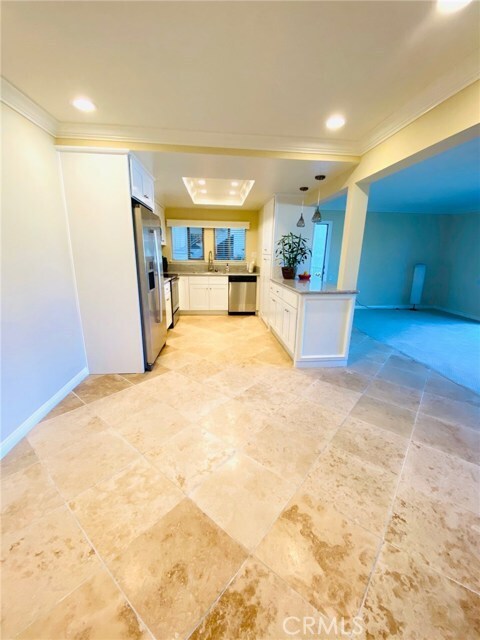 Building Photo - 2316 Via Puerta
