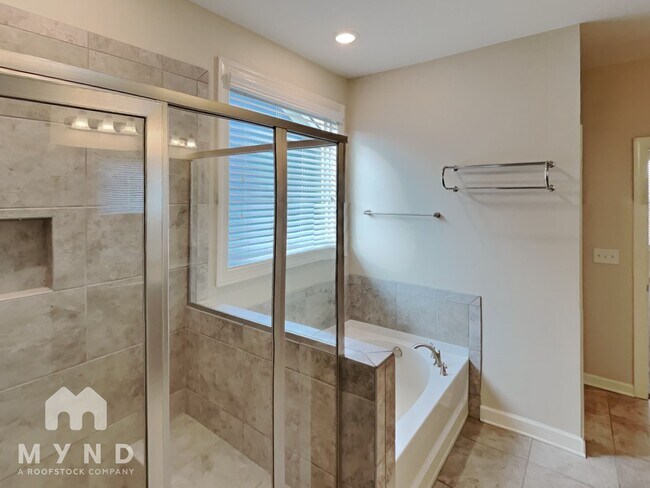 Building Photo - 1019 Willowcroft Dr