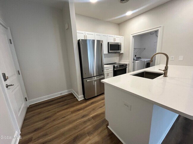 Building Photo - 60 Weibel Ave