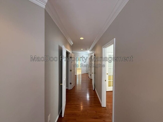 Building Photo - 1404 Graham Dr