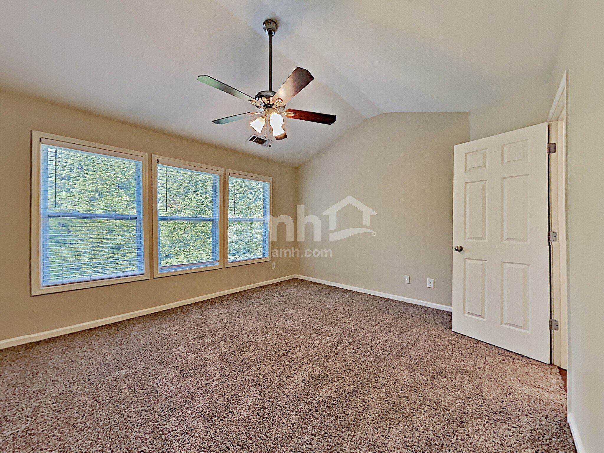 Building Photo - 2313 Worrall Hill Dr